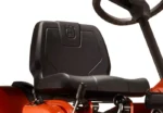 Husqvarna Frontmäher R 112C mit Mähdeck Combi 85 – Winterpaket mit Schneeschild, Gummileiste und Schneeketten – Modell 2023 - Bild 7