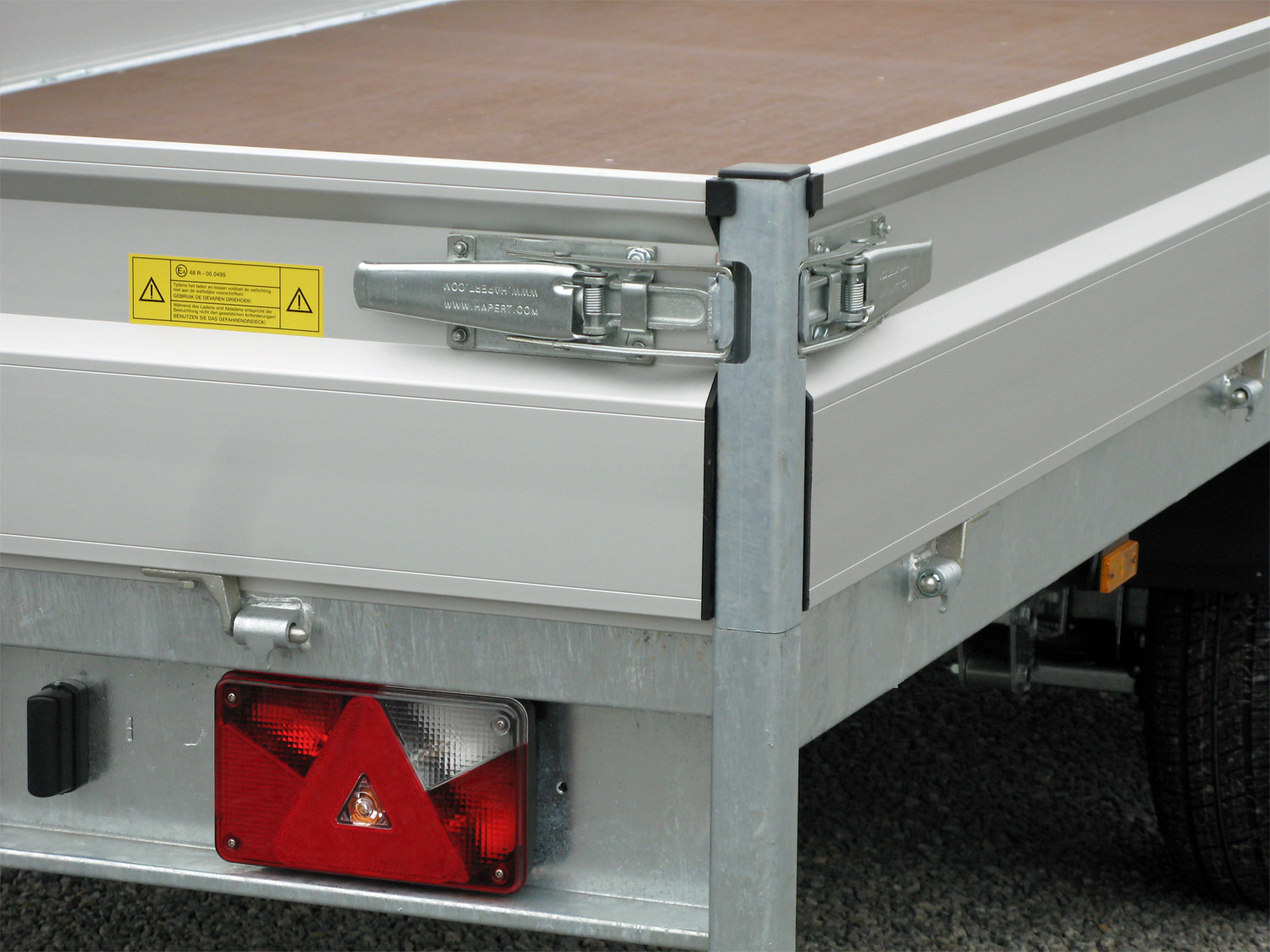 Hapert Azure H-2 – 3500 – 6050 x 2400 Parabelfederung – Niedriges Fahrwerk - Bild 2