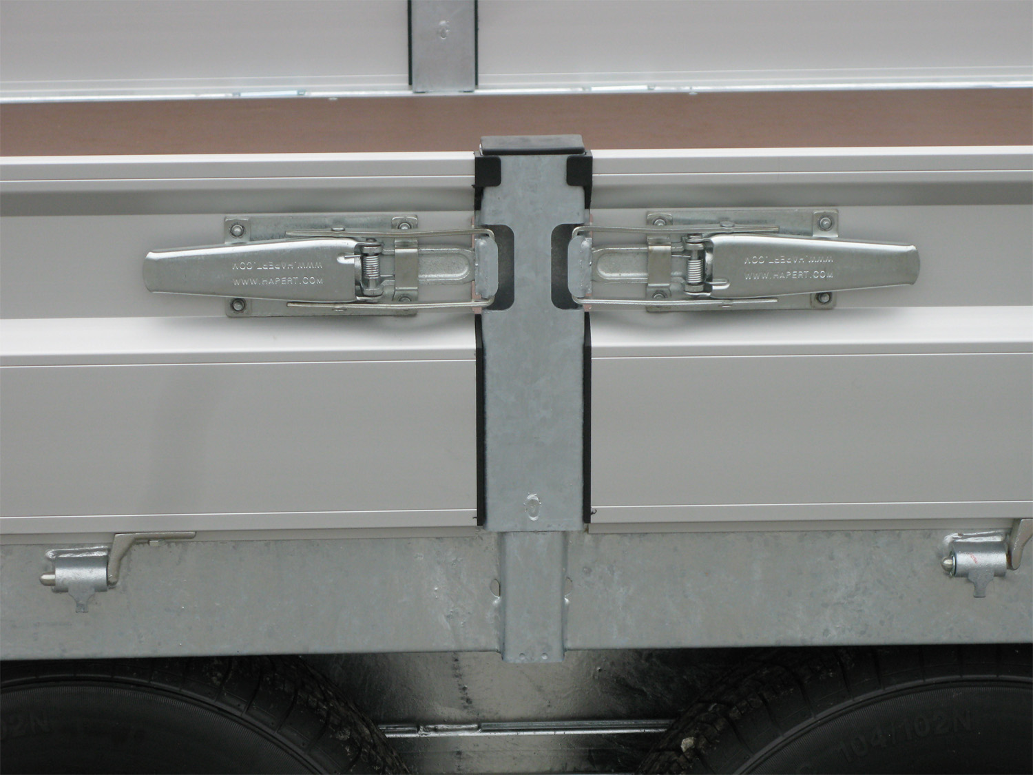 Hapert Azure H-2 – 3500 – 6050 x 2400 Parabelfederung – Niedriges Fahrwerk - Bild 3
