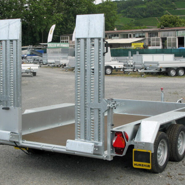 Humbaur HS353016 – 12 Zurringe, Stahlrampen stehend